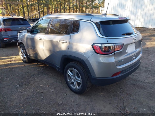 3C4NJDBN8RT603796 Jeep Compass Latitude 4x4