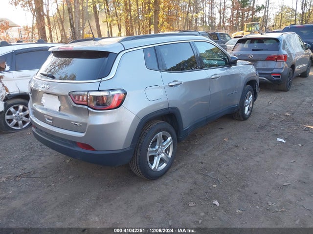 3C4NJDBN8RT603796 Jeep Compass Latitude 4x4
