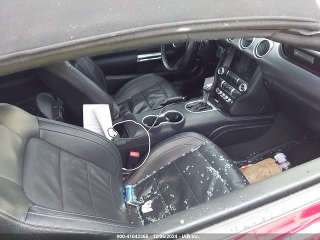 1FATP8FF2K5104097 Ford Mustang Gt Premium