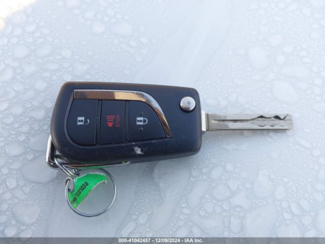 2T3MWRFV2KW046077 Toyota Rav4 Hybrid Le