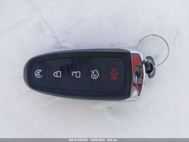 1FADP5CU5GL106094 Ford C-max Energi Sel