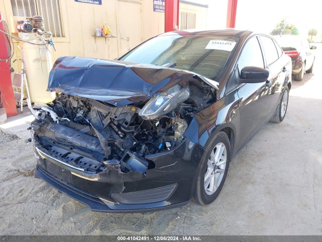 Ford FOCUS SE 2018 1FADP3F24JL294869 Image 2