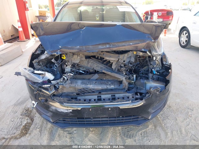 Ford FOCUS SE 2018 1FADP3F24JL294869 Image 6