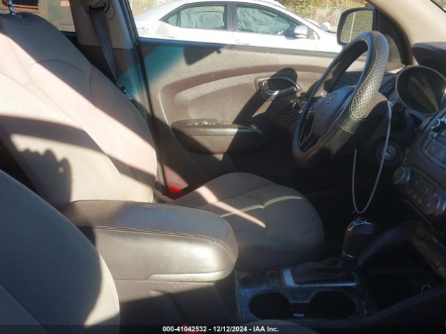 KM8JT3AF8FU100814 Hyundai TUCSON GLS