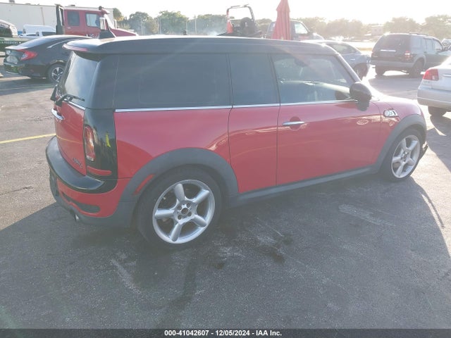 2008 MINI COOPER S CLUBMAN WMWMM335X8TP87447 Photo 3
