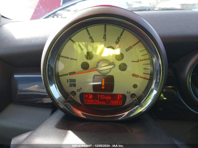 2008 MINI COOPER S CLUBMAN WMWMM335X8TP87447 Photo 6