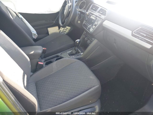 3VV1B7AX7JM125306 Volkswagen Tiguan 2.0t S