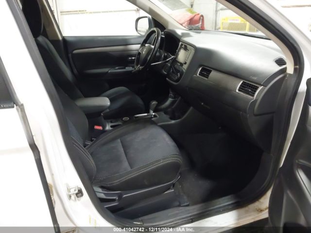 JA4AZ3A37GZ048406 Mitsubishi Outlander Se