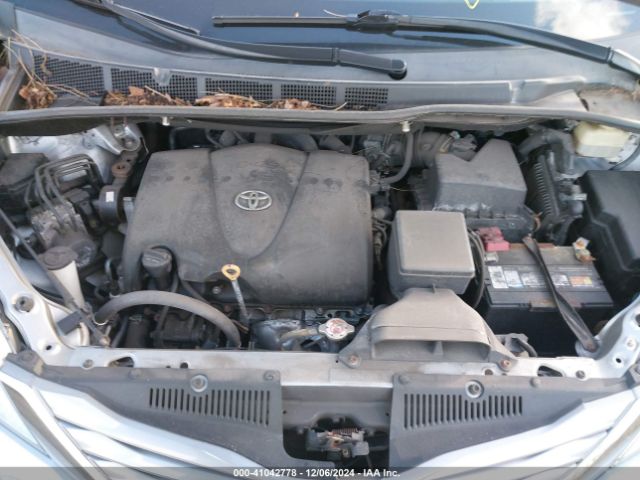 5TDYZ3DC2HS872655 Toyota Sienna Xle 8 Passenger