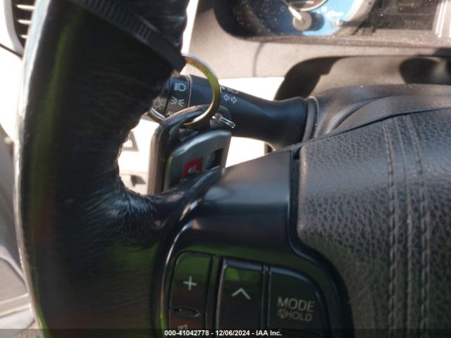 5TDYZ3DC2HS872655 Toyota Sienna Xle 8 Passenger