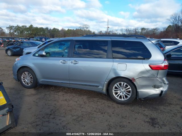 5TDYZ3DC2HS872655 Toyota Sienna Xle 8 Passenger
