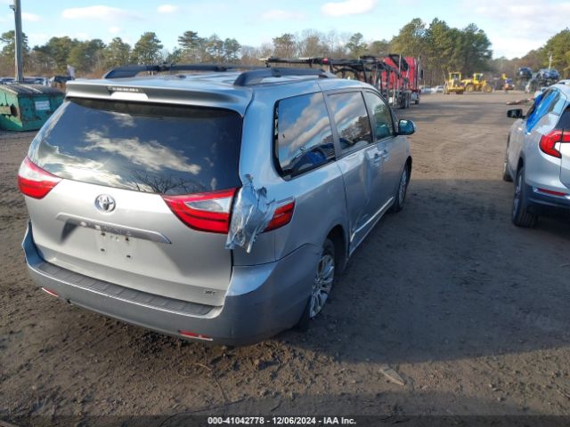 5TDYZ3DC2HS872655 Toyota Sienna Xle 8 Passenger