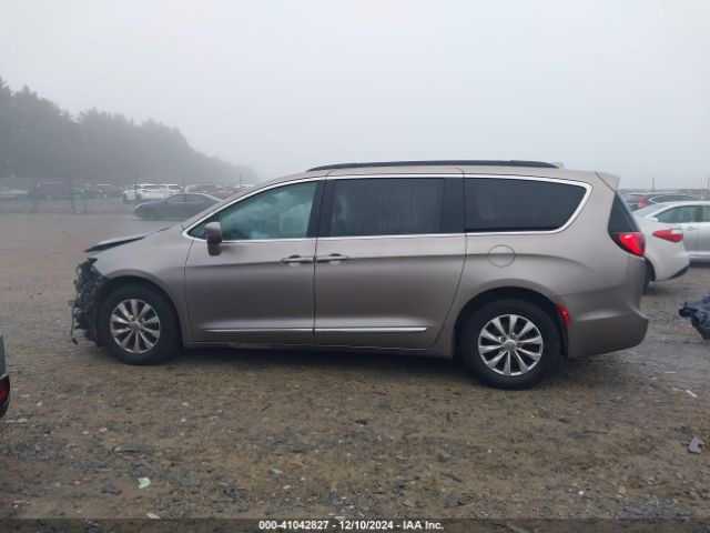 2C4RC1BG9HR823316 Chrysler Pacifica Touring-l