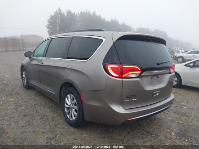 2C4RC1BG9HR823316 Chrysler Pacifica Touring-l