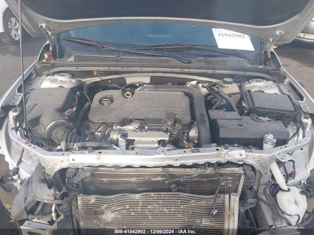 1G1ZD5ST3JF225195 Chevrolet MALIBU LT