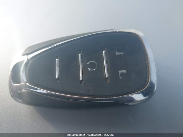 1G1ZD5ST3JF225195 Chevrolet MALIBU LT