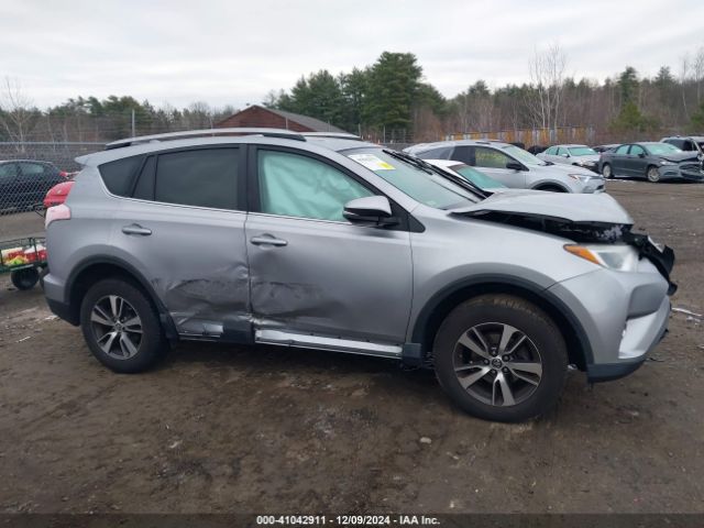 2T3RFREVXHW612650 Toyota Rav4 Xle