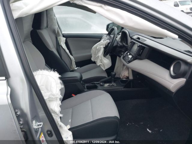 2T3RFREVXHW612650 Toyota Rav4 Xle