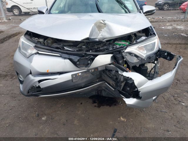 2T3RFREVXHW612650 Toyota Rav4 Xle