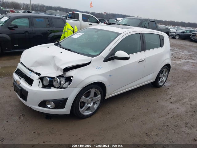 Chevrolet Sonic 2014 1G1JC6EH9E4204107 Image 2