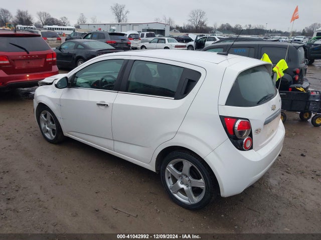 Chevrolet Sonic 2014 1G1JC6EH9E4204107 Image 3