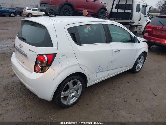 Chevrolet Sonic 2014 1G1JC6EH9E4204107 Image 4
