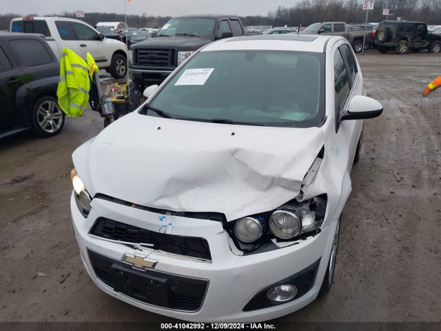 Chevrolet Sonic 2014 1G1JC6EH9E4204107 Image 6
