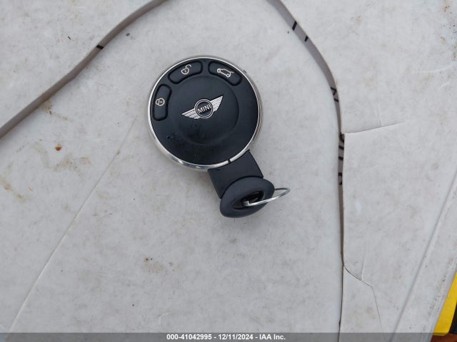 2012 MINI COOPER WMWSU3C55CT261484 Photo 10