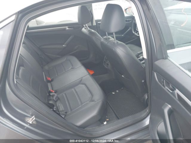 1VWBT7A30GC024841 Volkswagen Passat 1.8t Se