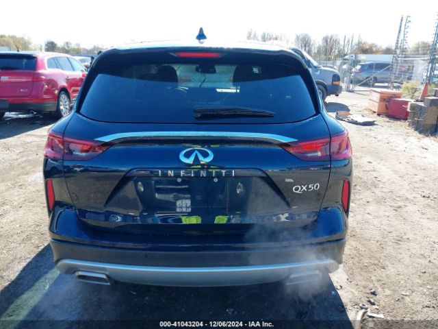 3PCAJ5BA8NF115104 Infiniti Qx50 Luxe