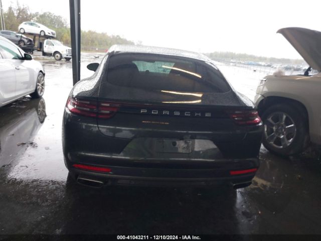 WP0AA2A75KL102372 Porsche PANAMERA 4