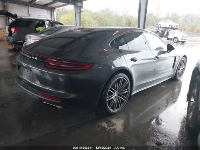 WP0AA2A75KL102372 Porsche PANAMERA 4