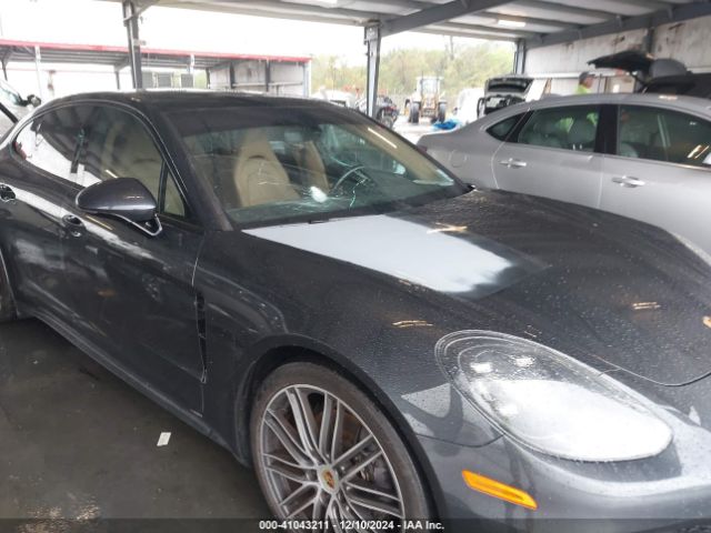 WP0AA2A75KL102372 Porsche PANAMERA 4