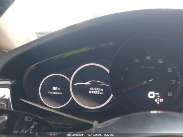 WP0AA2A75KL102372 Porsche PANAMERA 4