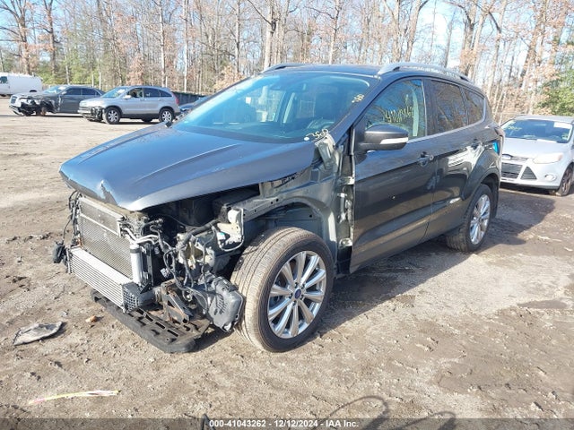 Ford Escape Titanium 2017 1FMCU9J90HUD55656 Image 2