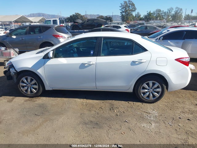 Toyota COROLLA LE 2016 5YFBURHE7GP513747 Image 14