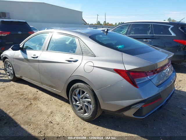 Hyundai ELANTRA SEL 2024 KMHLM4DG7RU784954 Image 3