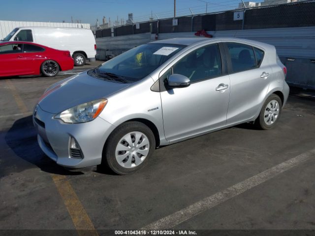 JTDKDTB33E1574227 Toyota Prius C One
