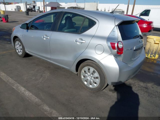 JTDKDTB33E1574227 Toyota Prius C One