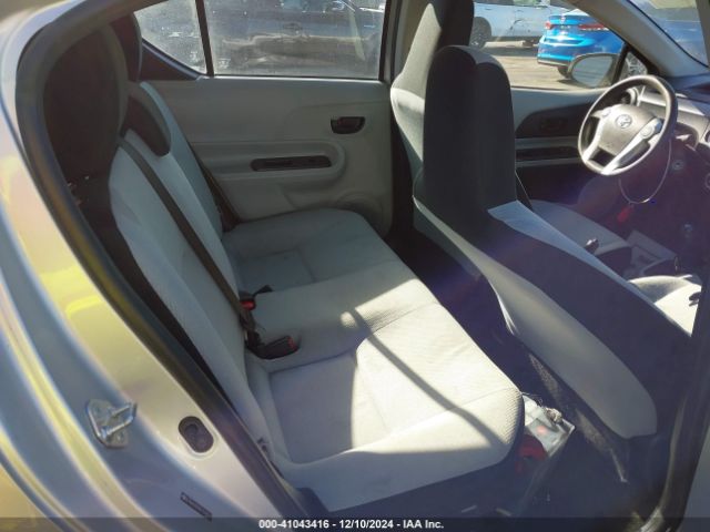 JTDKDTB33E1574227 Toyota Prius C One