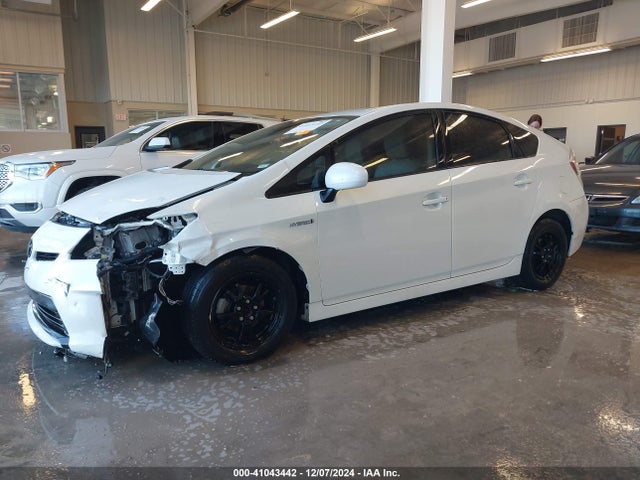 Toyota Prius Four 2015 JTDKN3DUXF0438493 Image 2