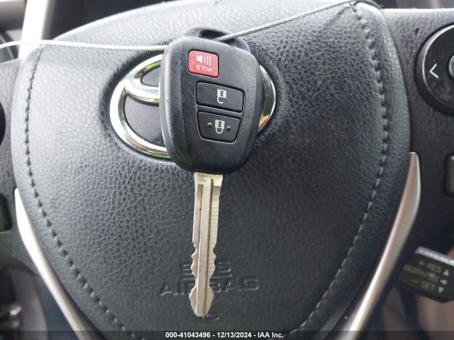 JTMZFREV6HJ712808 Toyota RAV4 LE