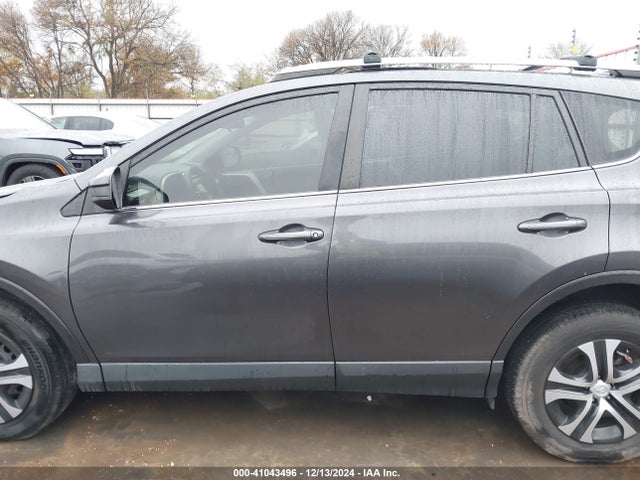 JTMZFREV6HJ712808 Toyota RAV4 LE