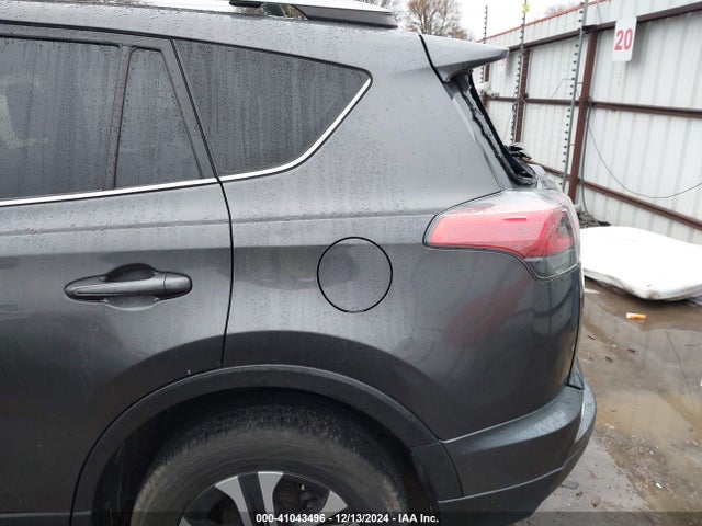 JTMZFREV6HJ712808 Toyota RAV4 LE