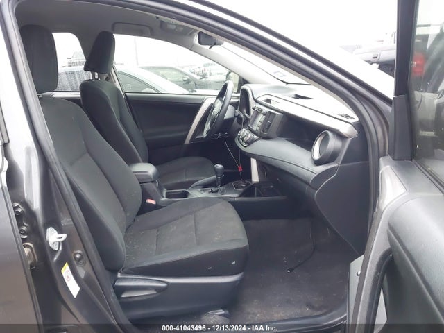 JTMZFREV6HJ712808 Toyota RAV4 LE