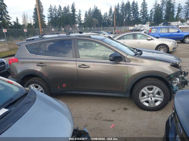 Toyota RAV4 LE 2015 JTMBFREV9FD142171 Image 14