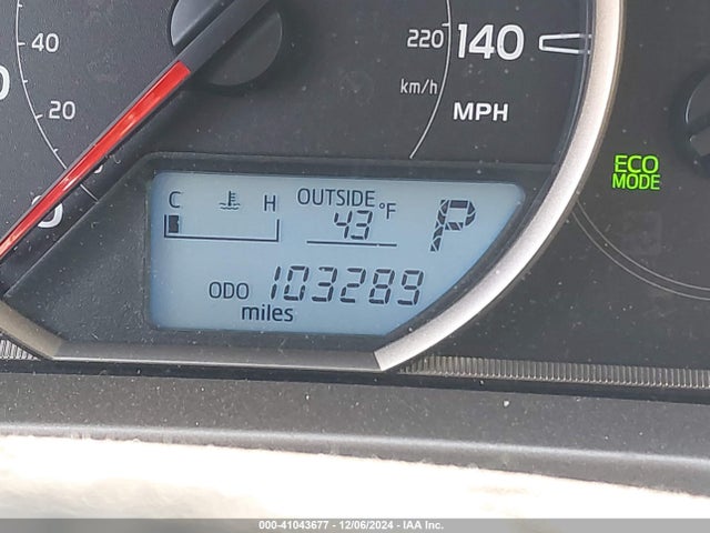 Toyota RAV4 LE 2015 JTMBFREV9FD142171 Image 16