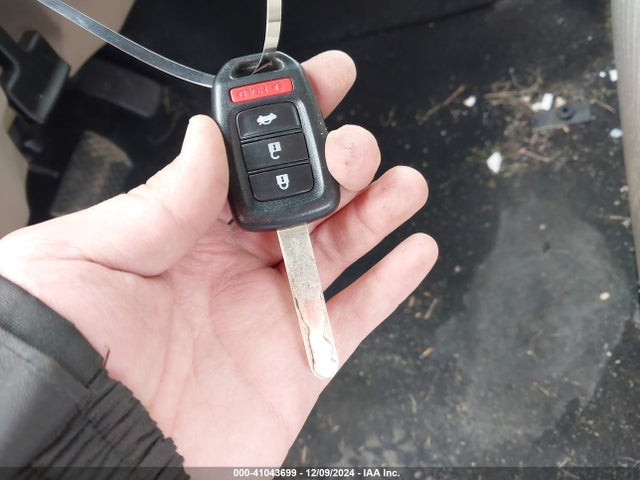 41043699 :رقم المزاد ، 1HGCR2F30EA165209 vin ، 2014 Honda Accord Lx مزاد بيع