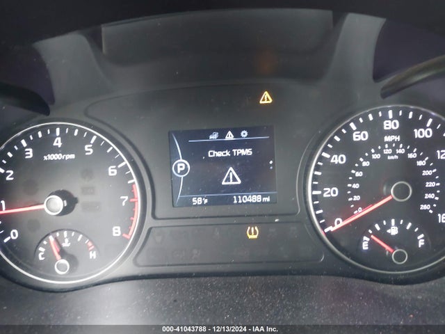 41043788 :رقم المزاد ، 5XXGT4L33HG123806 vin ، 2017 Kia Optima Lx مزاد بيع