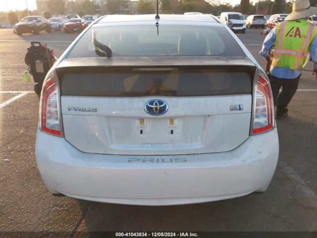 JTDKN3DU6E1764073 Toyota Prius Two